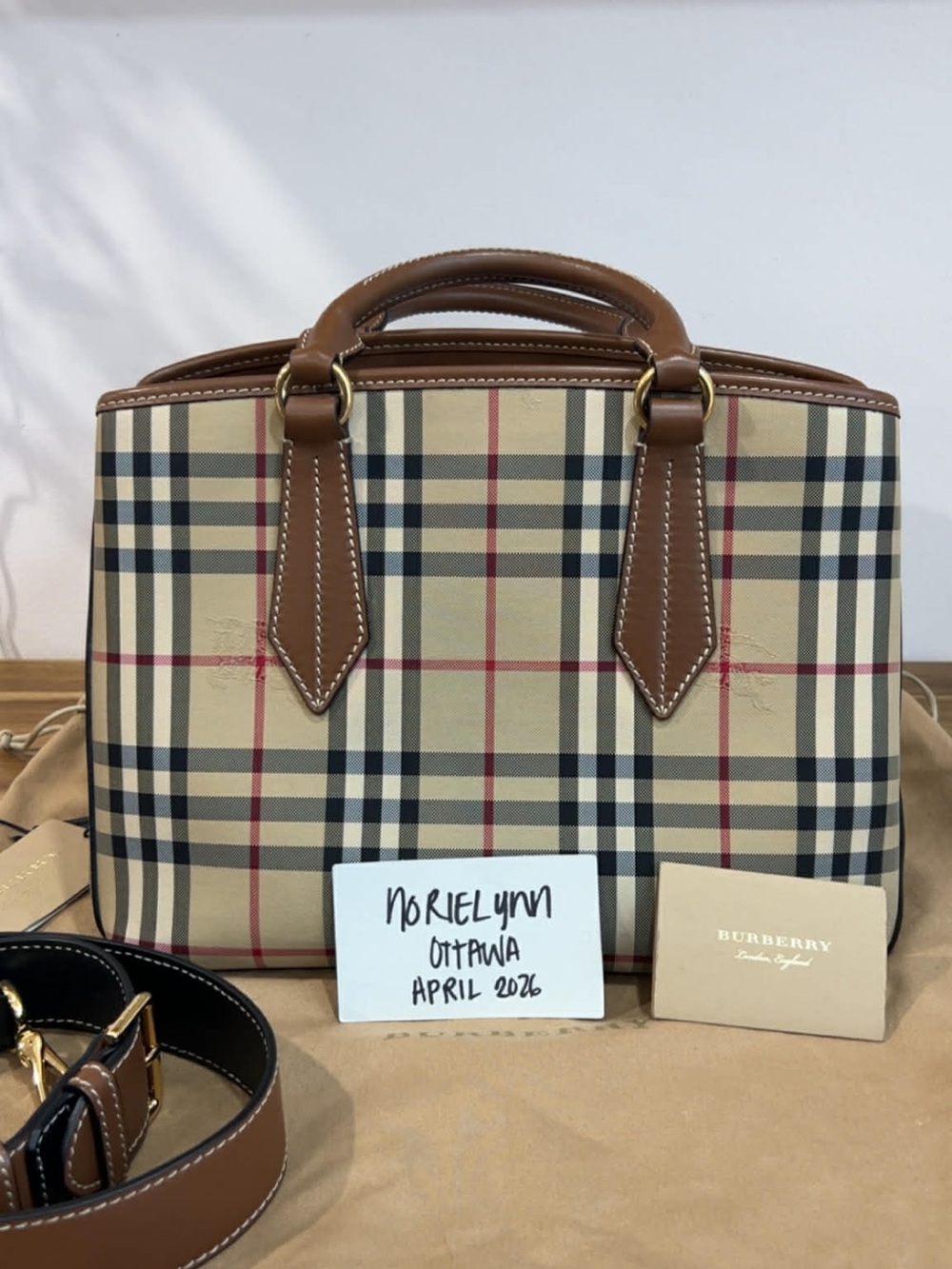 Authentic Burberry Horseferry Crossbody bag - Picture 4 of 13